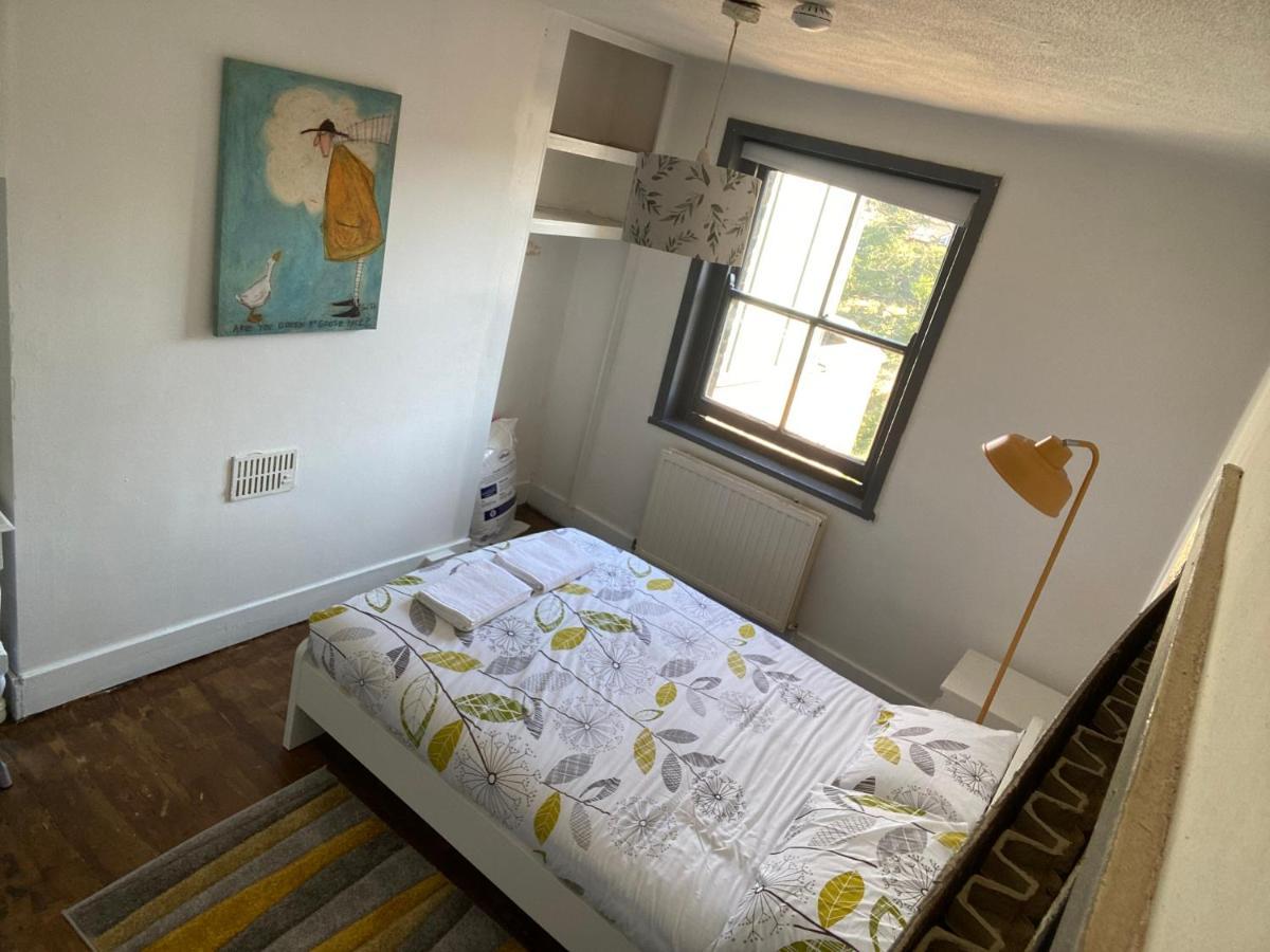 Double Room Лондон Екстер'єр фото