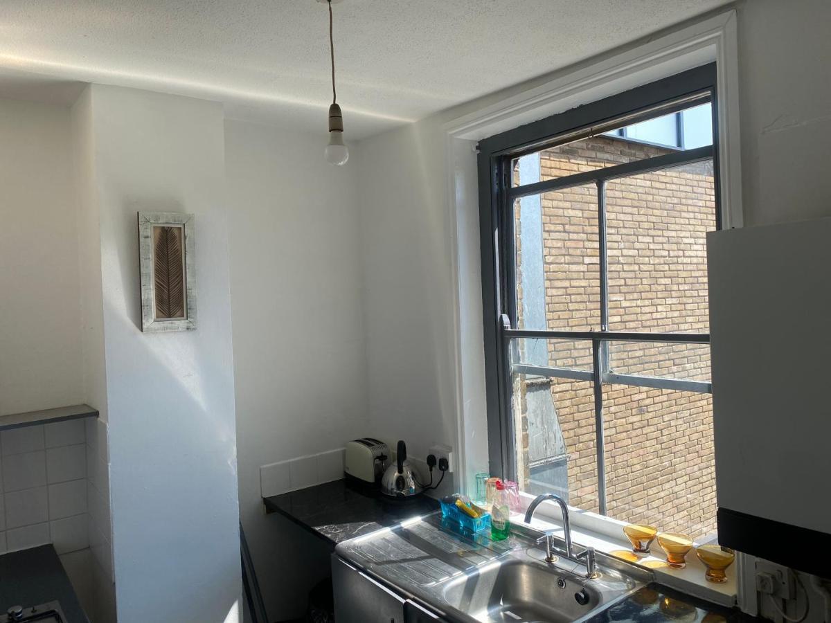 Double Room Лондон Екстер'єр фото